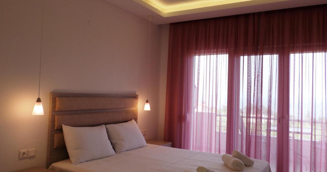 Valiant Sea Aparthotel Kriopigi Ngoại thất bức ảnh