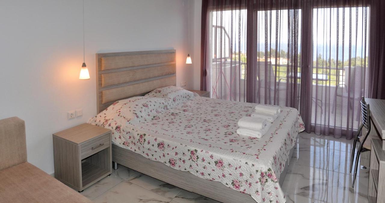 Valiant Sea Aparthotel Kriopigi Ngoại thất bức ảnh